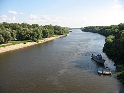 Desna Ukrainaning Chernigov shahridan oqib o'tadi.